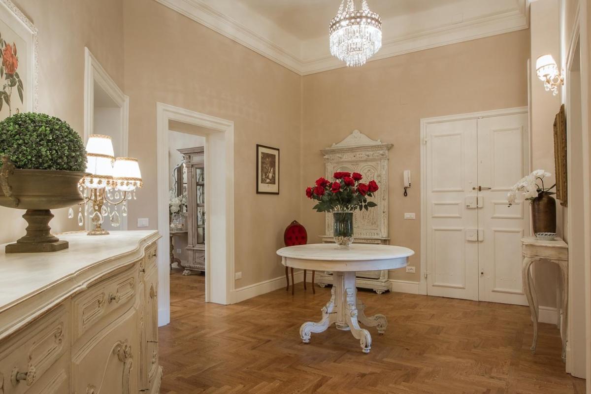 Apartment Leopoldo Luxurious Near The Center
