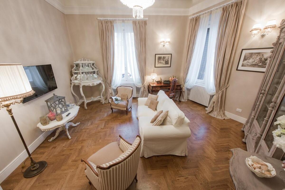 Apartment Leopoldo Luxurious Near The Center