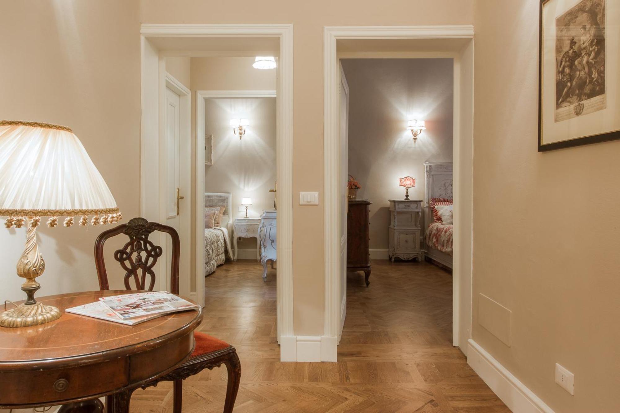 Apartment Leopoldo Luxurious Near The Center *